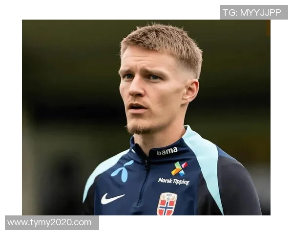 足球明星短发发型解析及其背后的时尚潮流与个性表达